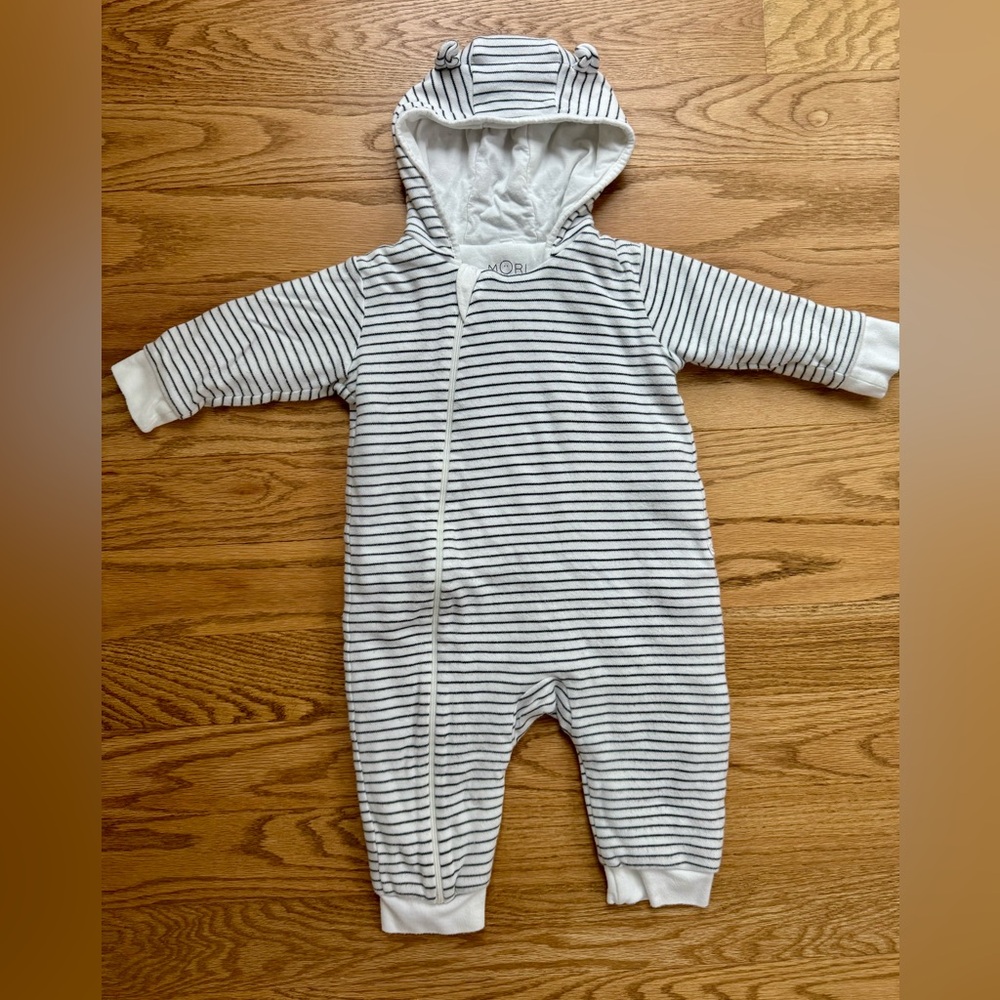 Baby Mori bunting Black and White 12-18 months